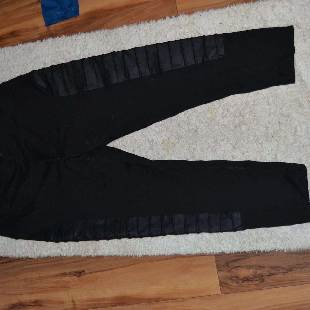Black Vina Leggings Size L